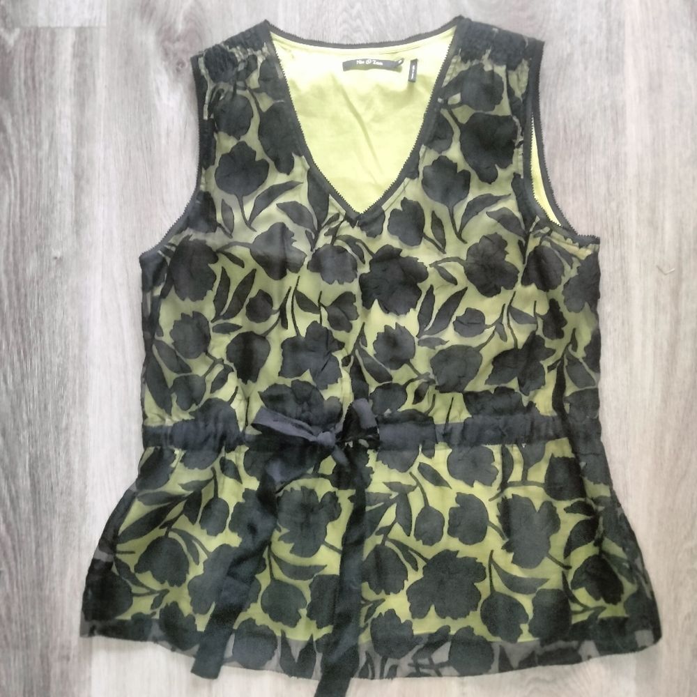 NIC & ZOE Blouse SIZE 10  v-neck Sleeveless Black Cotton Lace Leaf Sheer Lined